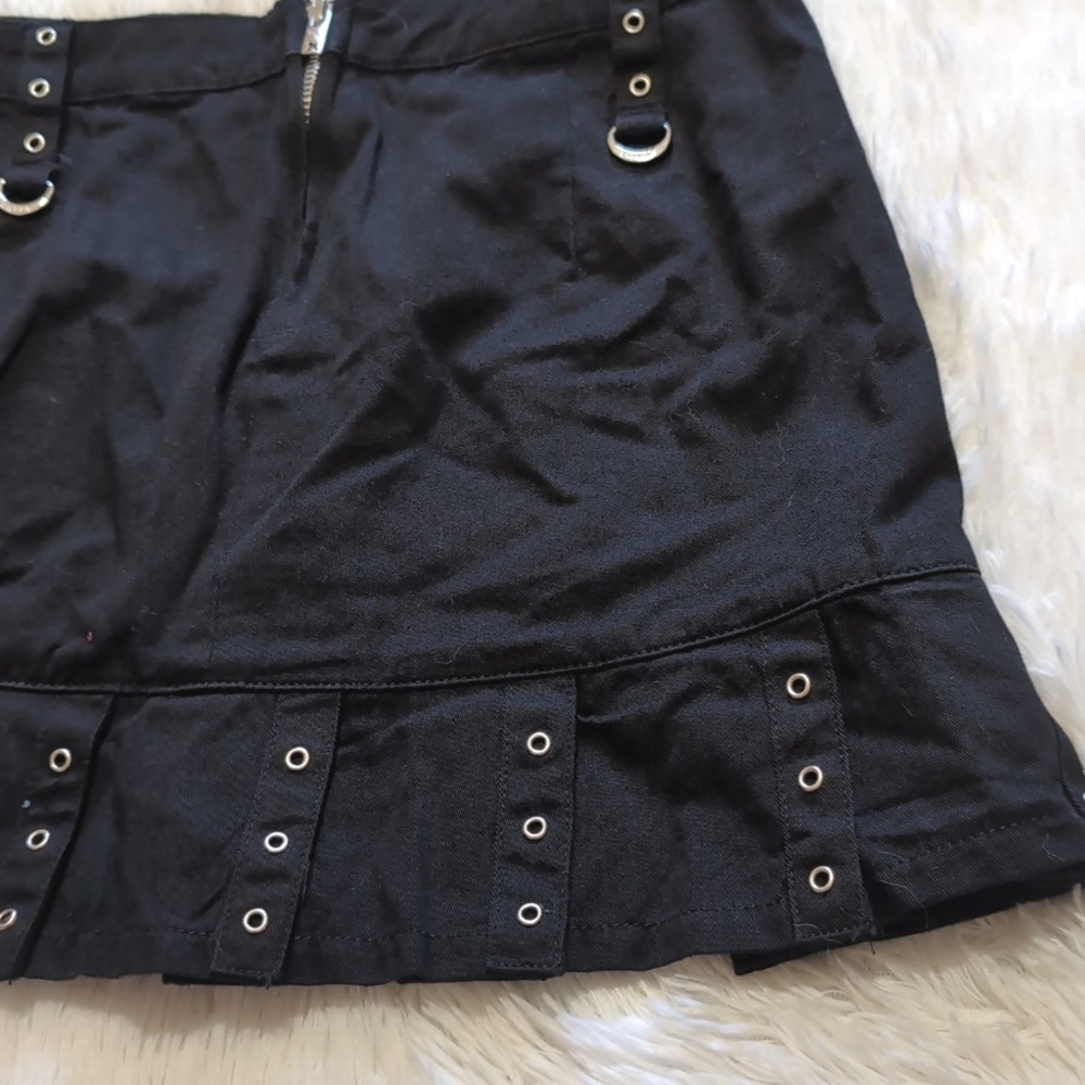 Y2K Tripp NYC Black Pleated Hem Skirt with Silver Grommets & D Rings Small - Picture 8 of 12